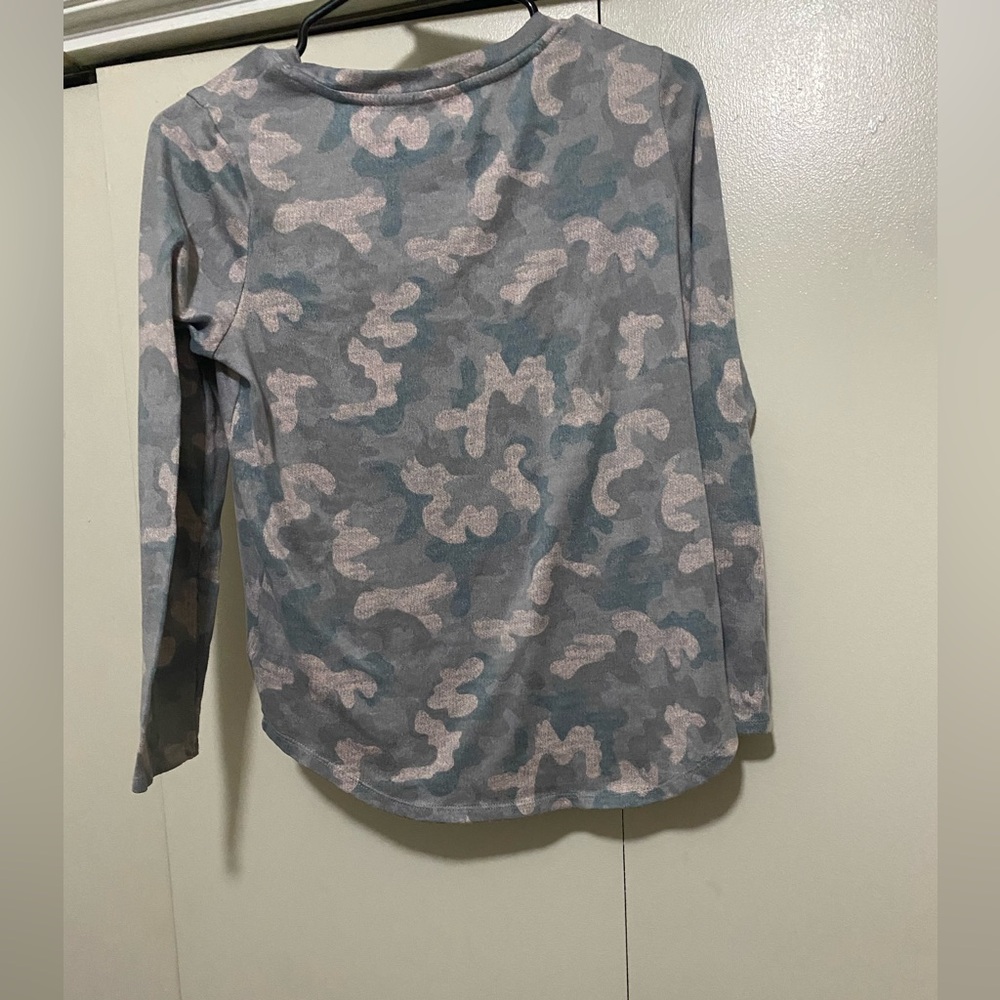 Jacalyn Intimates 2 Piece Camouflage Pajamas. Pink, blue gray tones - Picture 3 of 6